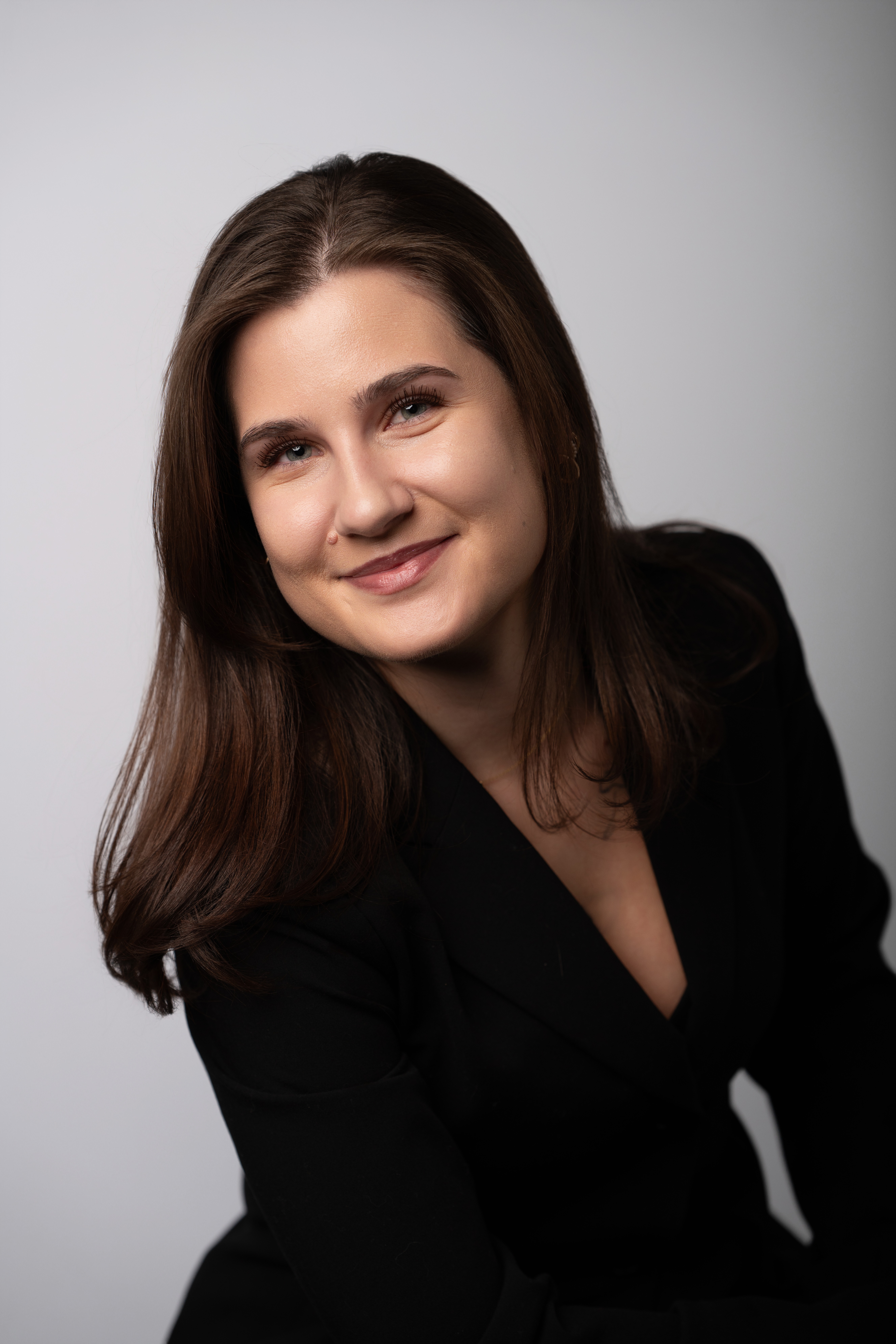 Alexis Neal Profile Picture 2